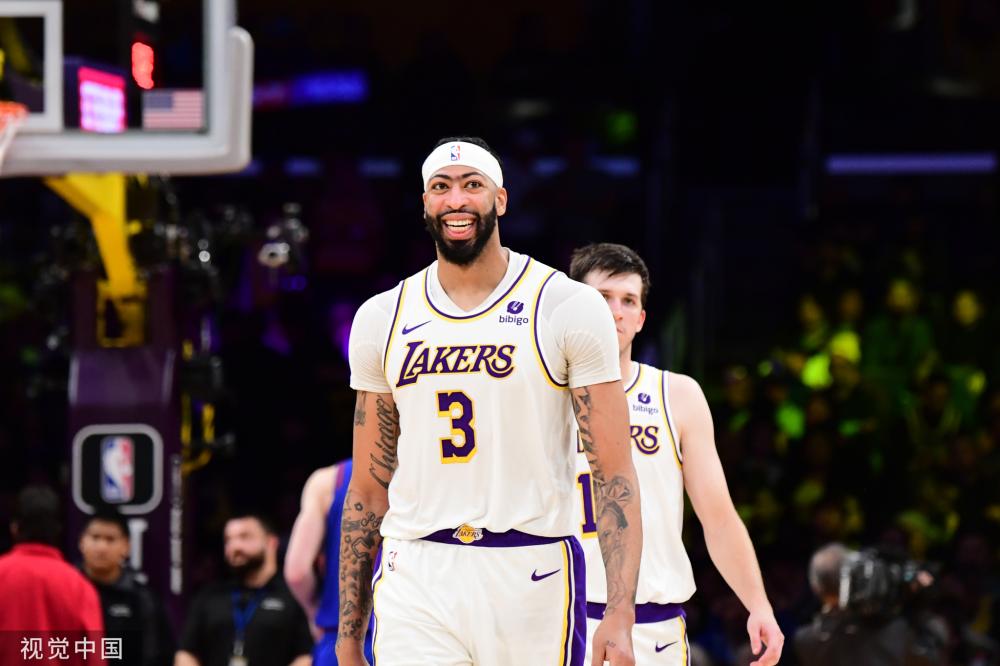 华的中场球 华的中场球