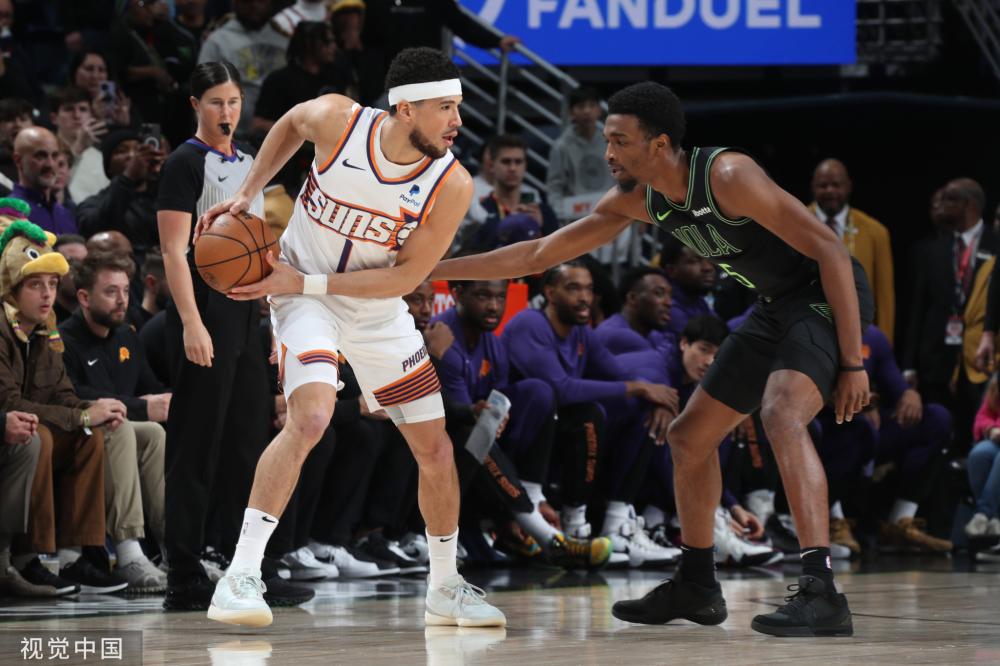 他致力于培 他致力于培